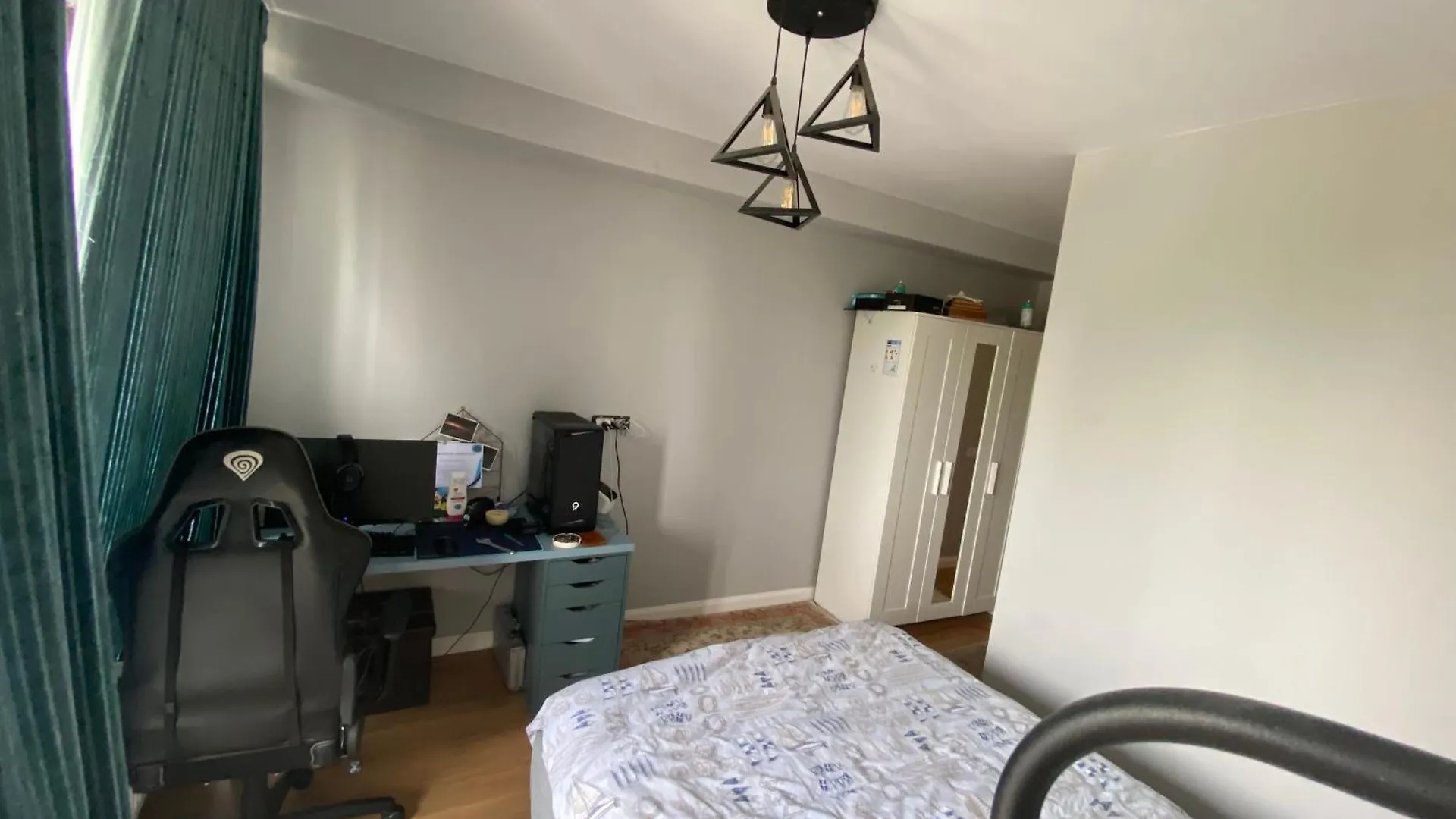 Apartment With Garden Bucarest